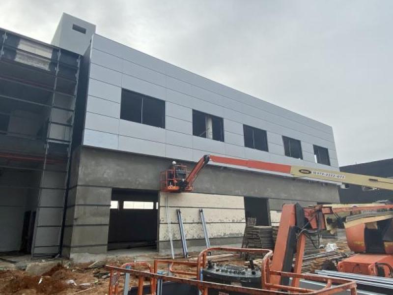 בניין משרדים ,כפר סבא