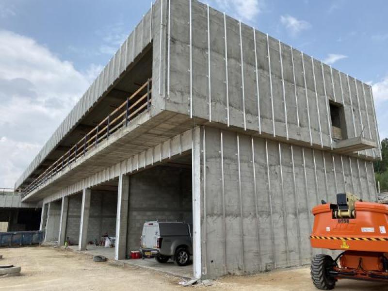 מרכז מסחרי . מגדל העמק