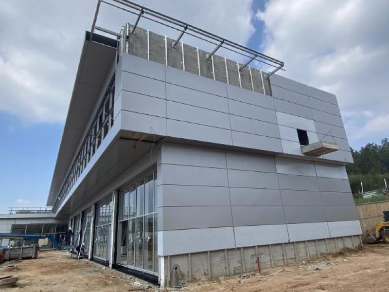 מרכז מסחרי . מגדל העמק