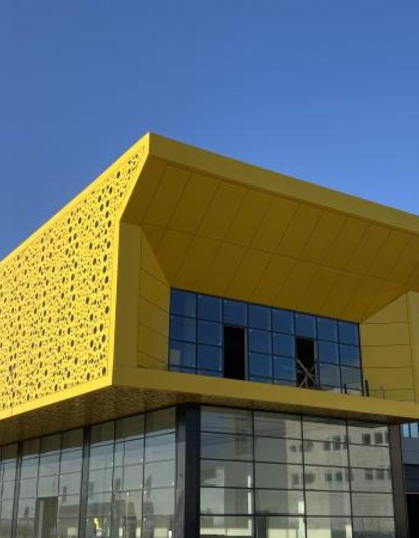 בניין משרדים ,כפר סבא